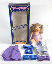 Miss Piggy Dress-up Muppet Doll 1981 w/ Pigs in Space Costume Box