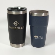 Lote de 2 tazas de viaje YETI 20 oz Rambler y apilables tazas, negro azul marino, LEER