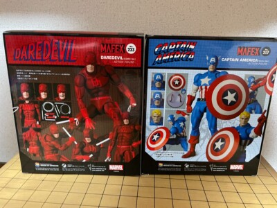 MAFEX No.217 Captain America & No.223 Daredevil Comic Ver