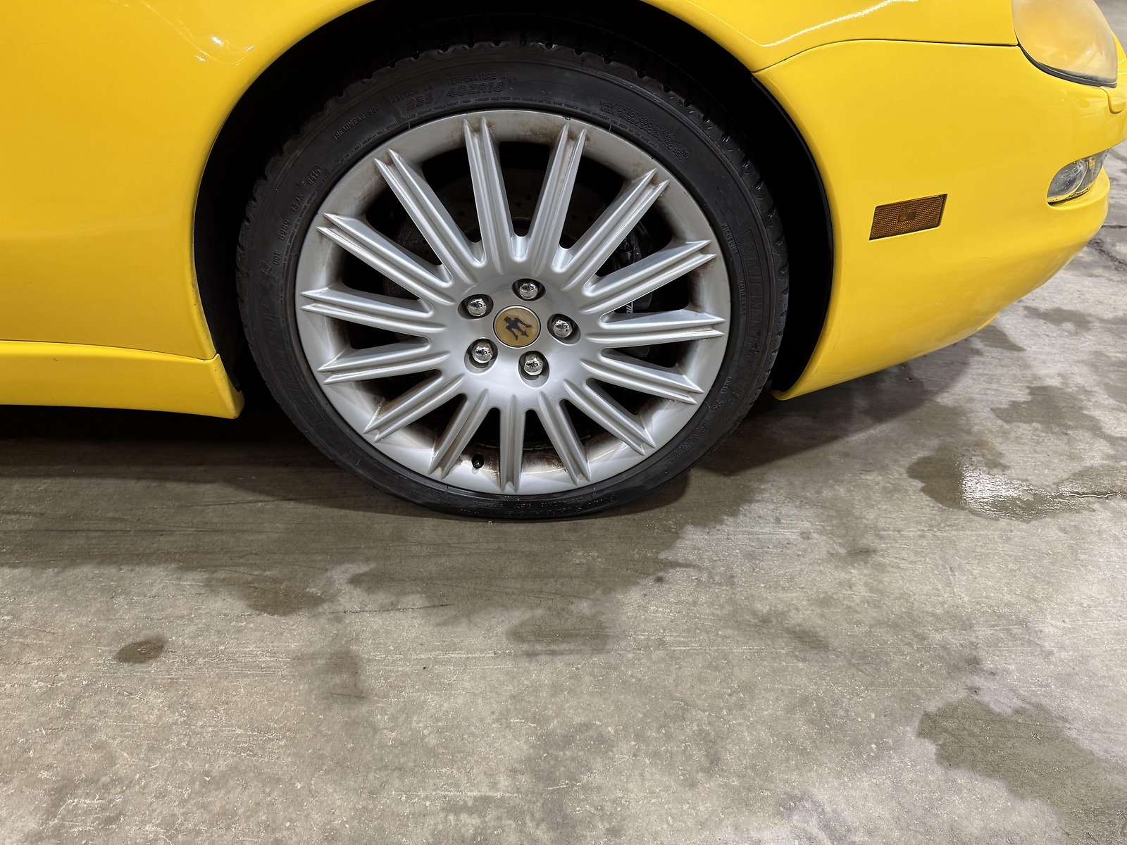 02-06 MASERATI SPYDER CAMBIOCORSA PASSENGER RH FRONT SIDE FENDER, YELLOW 231246