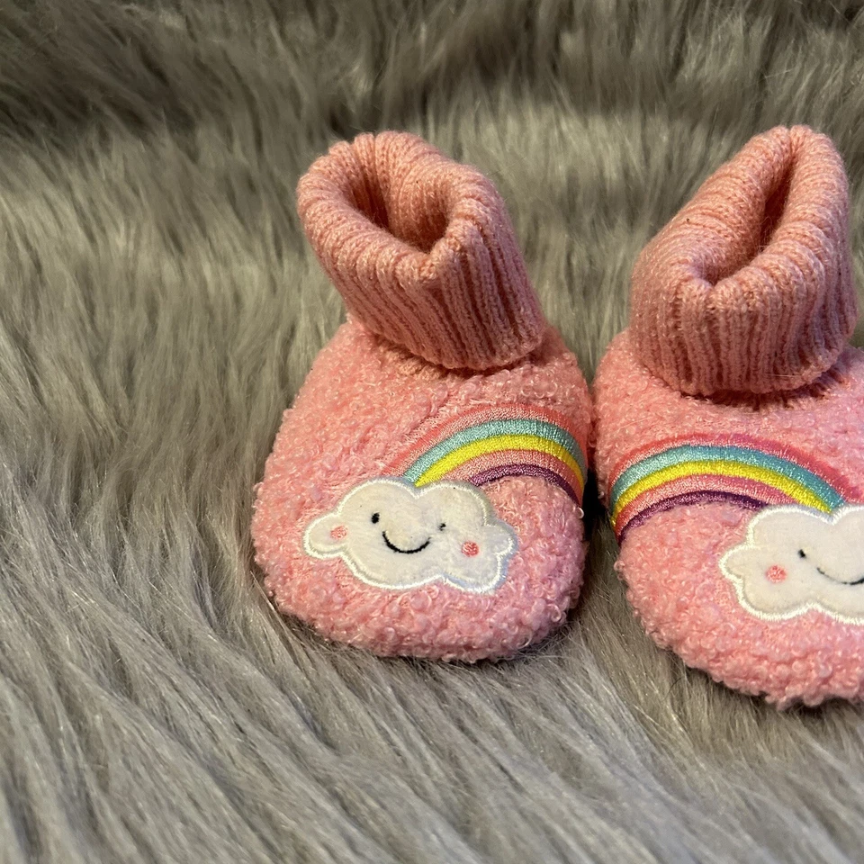 Pantuflas Wonder Nation Talla 2 Rosa Esponjoso Arcoíris Zapatos Botín Foto 2 de 4