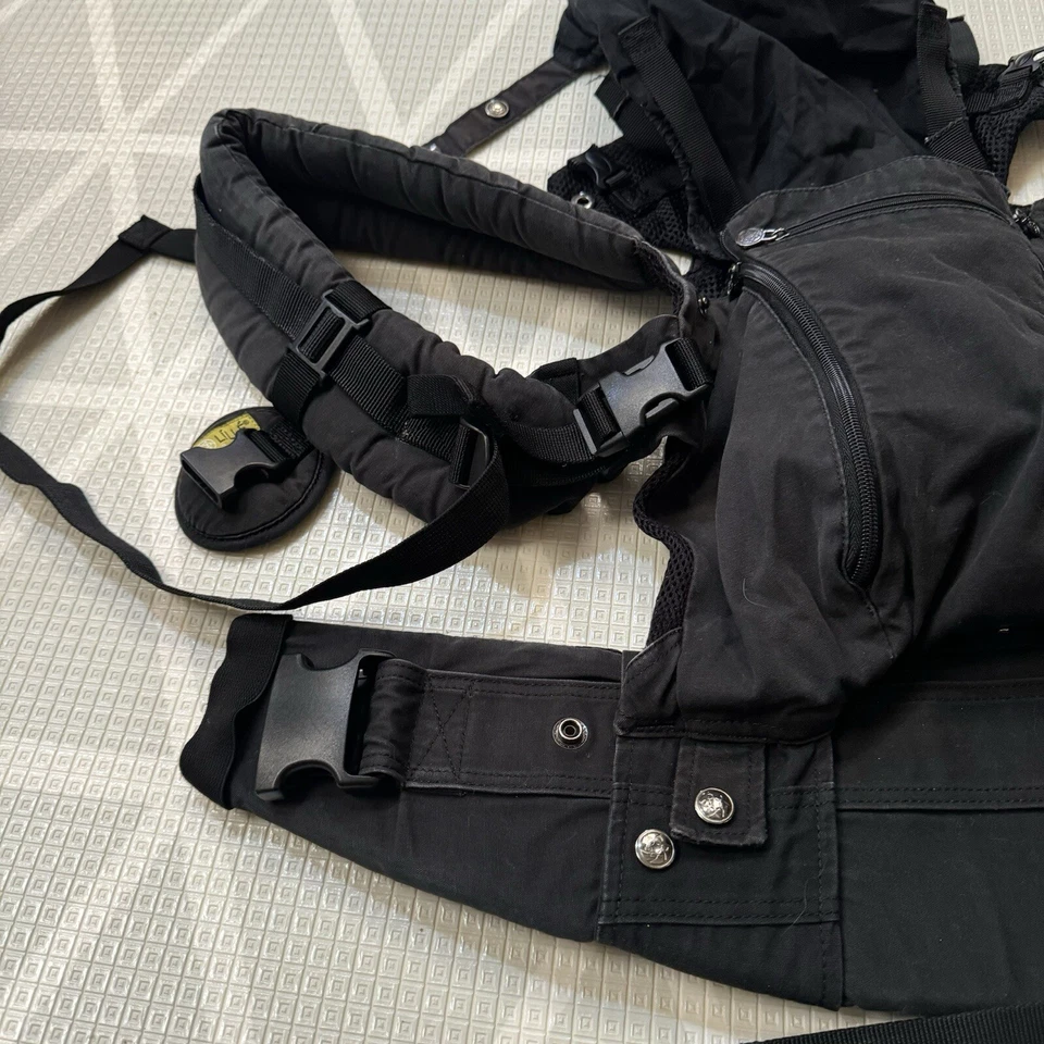 LILLE BABY ergonomic Infant Carrier Black nylon Cotton Adjustable sling  - Image 2 of 4