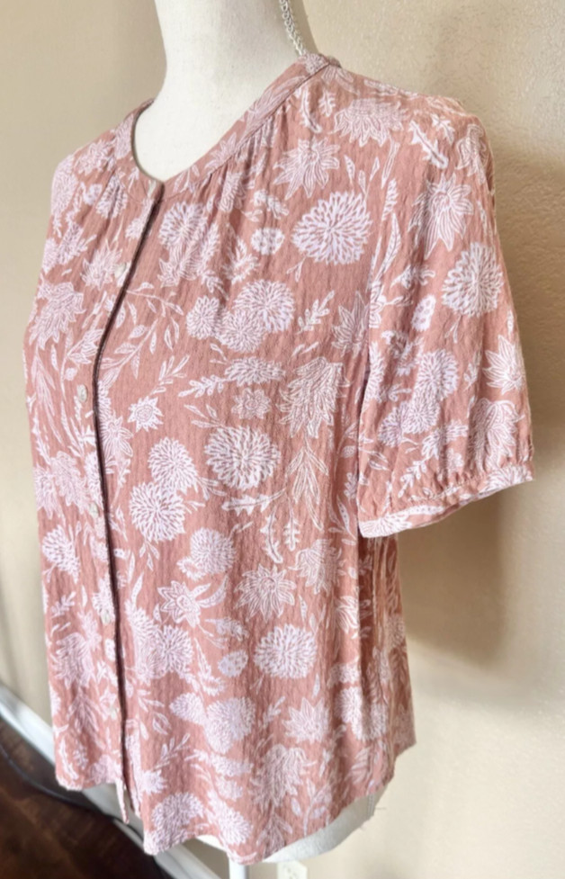 Universal Threads Pink Floral Button Down Blouse … - image 3