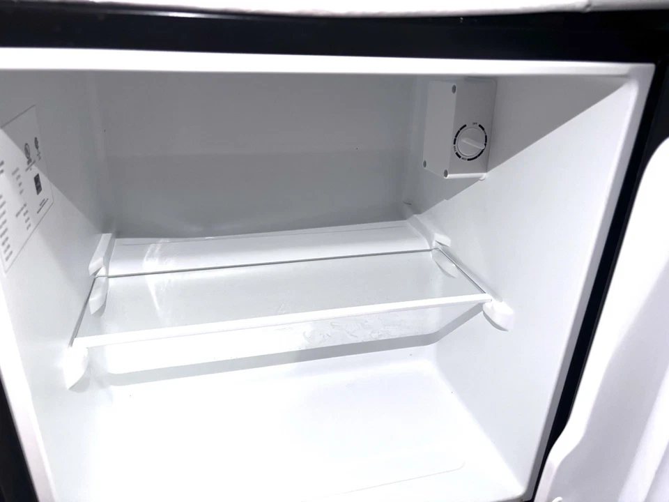 MIDEA 1.7 CU FT COMPACT SMALL REFRIGERATOR - BLACK Certified Dorm Fridge - Image 2 of 4