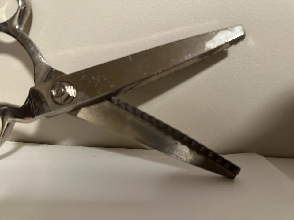 Vintage Hoffritz Italy M Steel Finest Quality Pinking Shears Scissors Zigzag 8” - Image 3 of 4