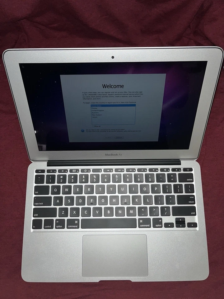 Apple MacBook Air A1370 11.6" Laptop - MC506LL/A (October, 2010) - Image 4 of 4
