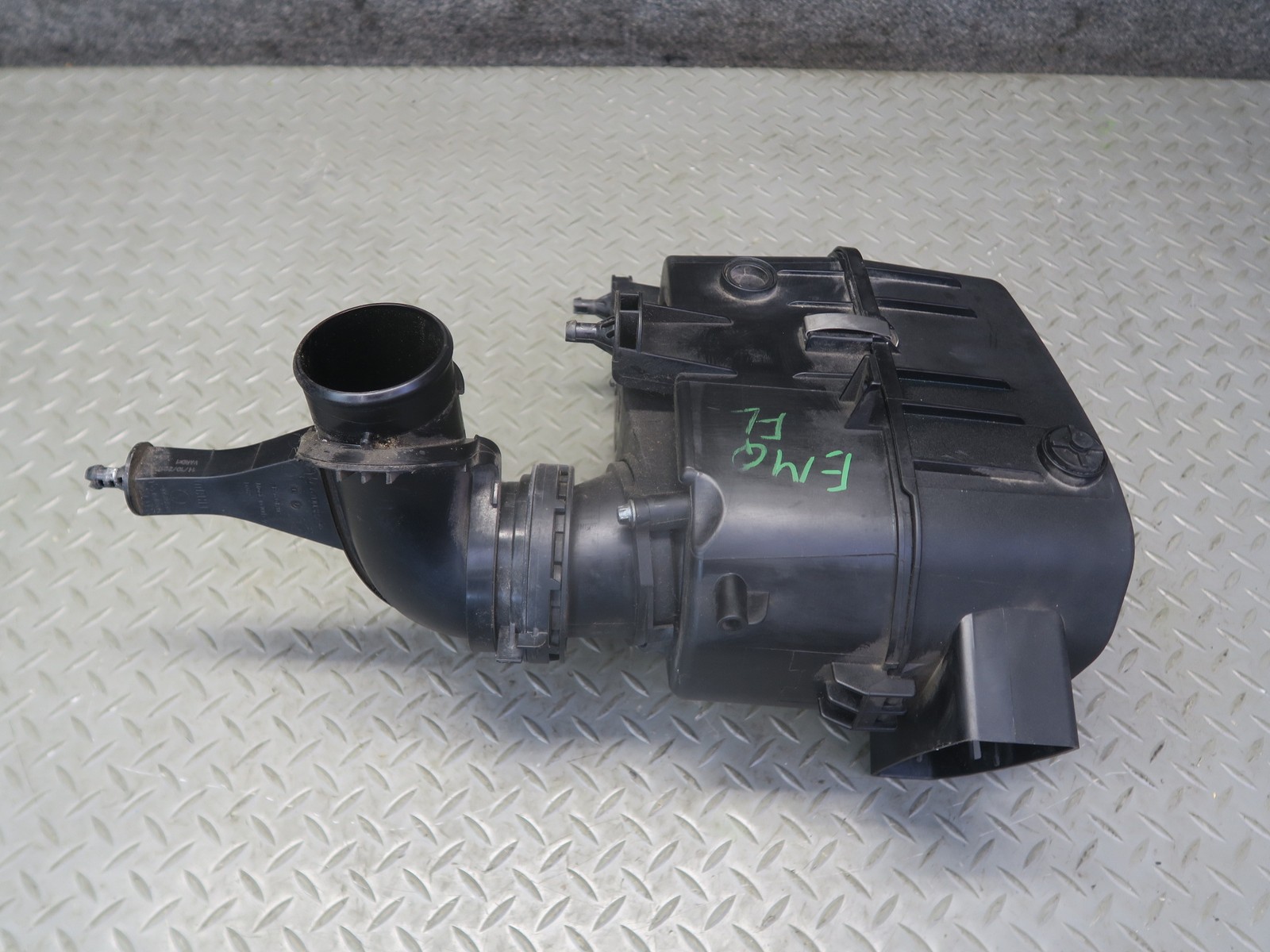 Maserati Quattroporte S Q4 2017-2021 Left Air box top