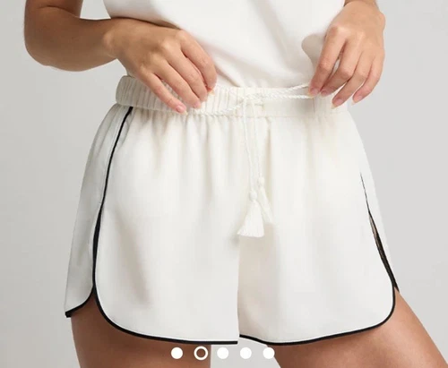 Sous vêtement négatif suprême petit short neuf avec étiquette ivoire