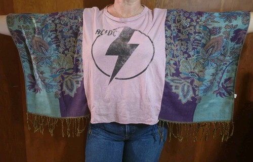 AC/DC Band Boho Poncho Kimono Style UpCycled shirt One Size Women Lightning Bolt - Afbeelding 14 van 17