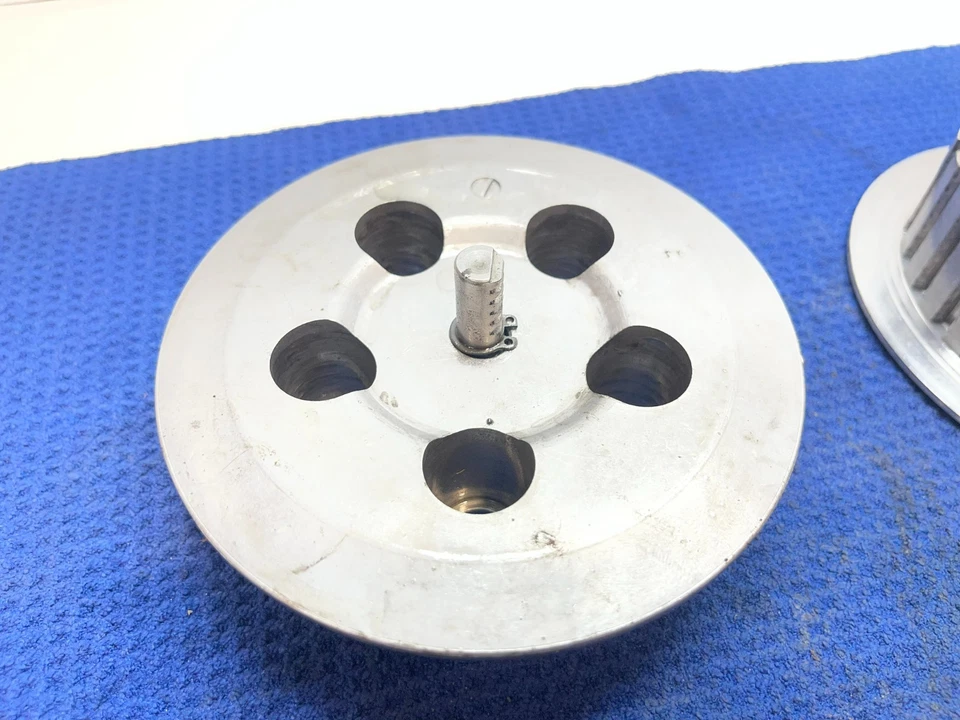 92-06 1997 RM125 RM 125 OEM Clutch Primary Driven Gear Basket Hub Assembly - Image 2 of 4