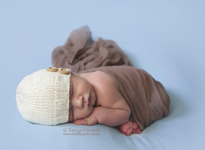 Hand Knitted Baby Hat Beanie Prop Cashmerino Unisex Neutral Cream Newborn-12M