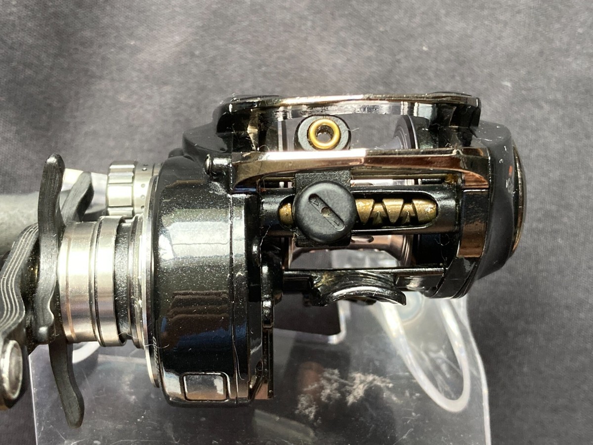 Abu garcia Revo SLC-IB7 used very good bait reel Right PE No1 Line