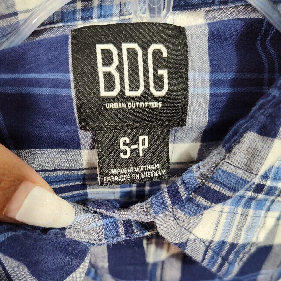 BDG Button Up Shirt Men Size S Blue White Plaid Flap Pockets Long Sleeve  - Image 4 of 4