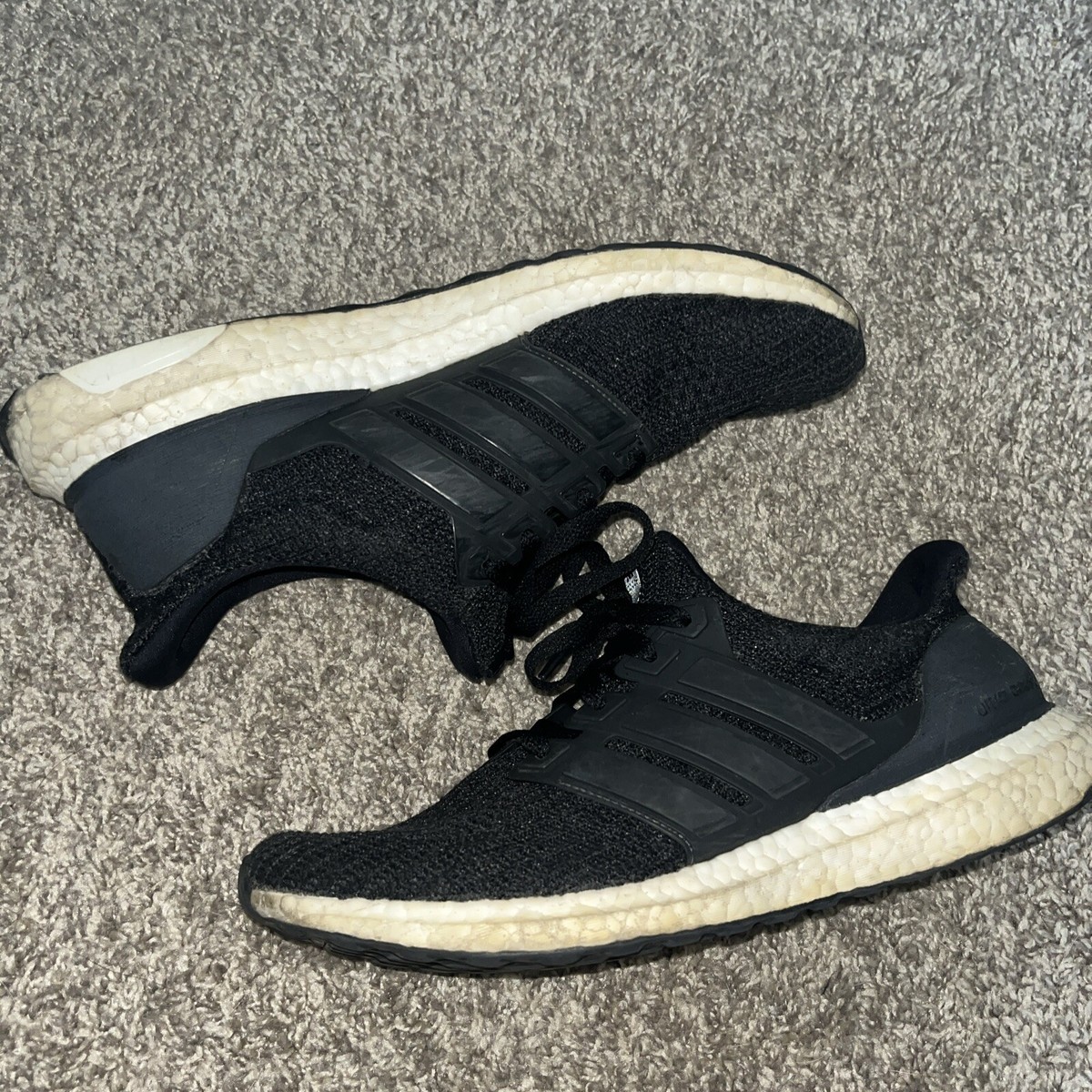 Size 9.5 - adidas UltraBoost 4.0 Carbon