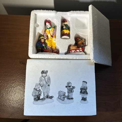Dept 56 McDonald’s Kids, Candy Canes & Ronald McDonald Snow Village *Small Chip*