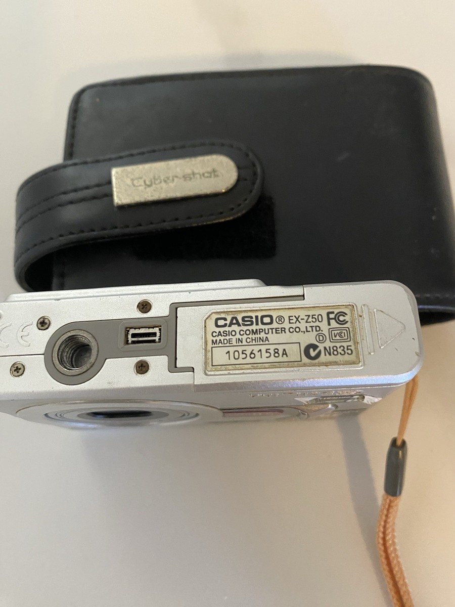 Casio Exilim EX-Z50 5MP Digital Camera Silver With Battery