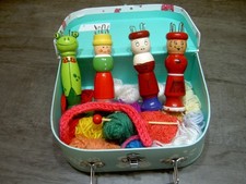 Boite malette de couture mercerie Vintage avec 4 Tricotins en bois