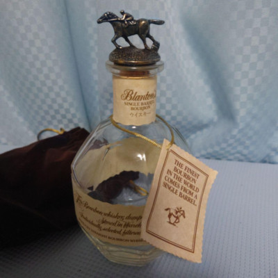 Blanton's Single Barrel Bourbon Whisky Empty Bottle, Letter 「T」,With special bag