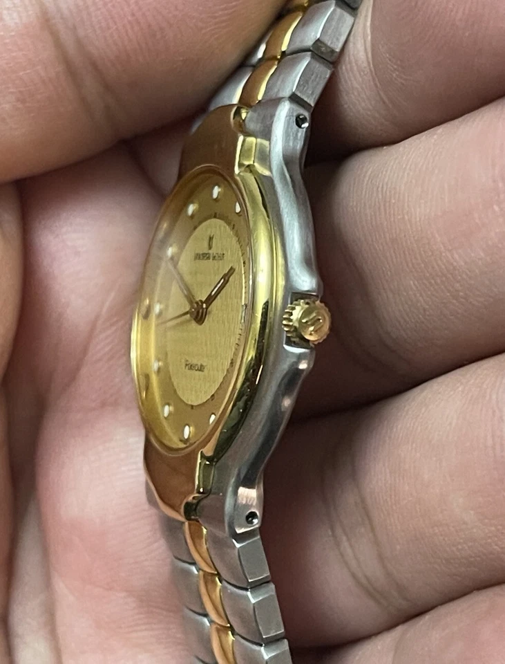 Universal Geneve Polerouter Tamaño Mediano Cuarzo 677.085 Foto 3 de 4