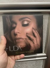 HUDA BEAUTY ~ 3D HIGHLIGHTER GOLDEN SAND.    ...