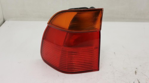BMW 5 E39 Touring Rücklicht Rückleuchte links 8361671