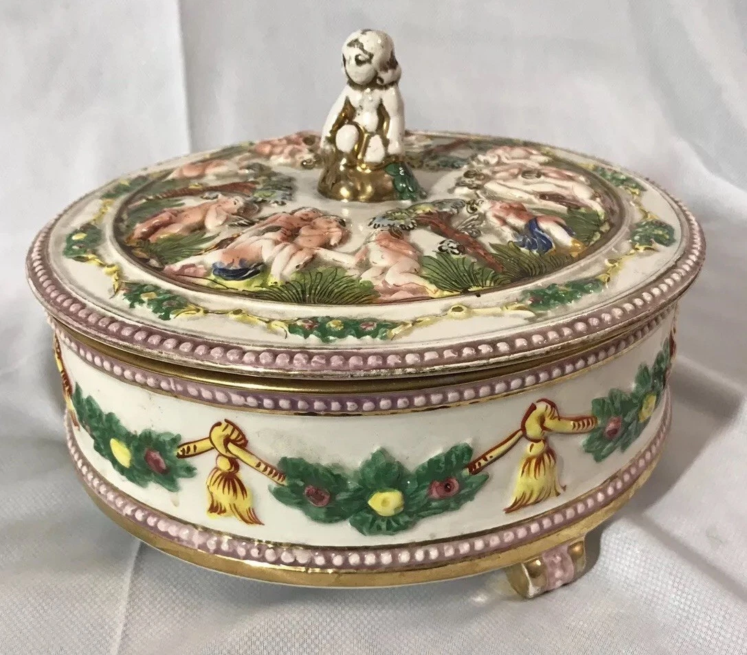 Capodimonte キングスポルチェラン カポディモンテ フィギュリン