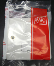 MK Logic Plus 13A Switched Fused Spur Connection DP Switch Connector Unit White