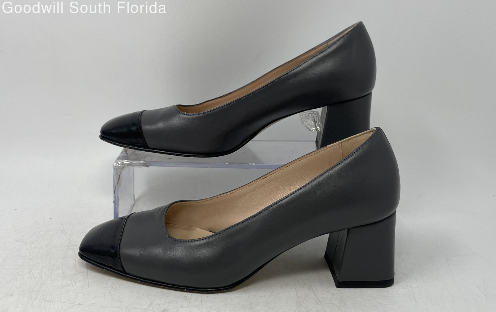 Oroscuro Womens Gray Black Leather Square Toe Slip-On Block Pump Heels Size 6