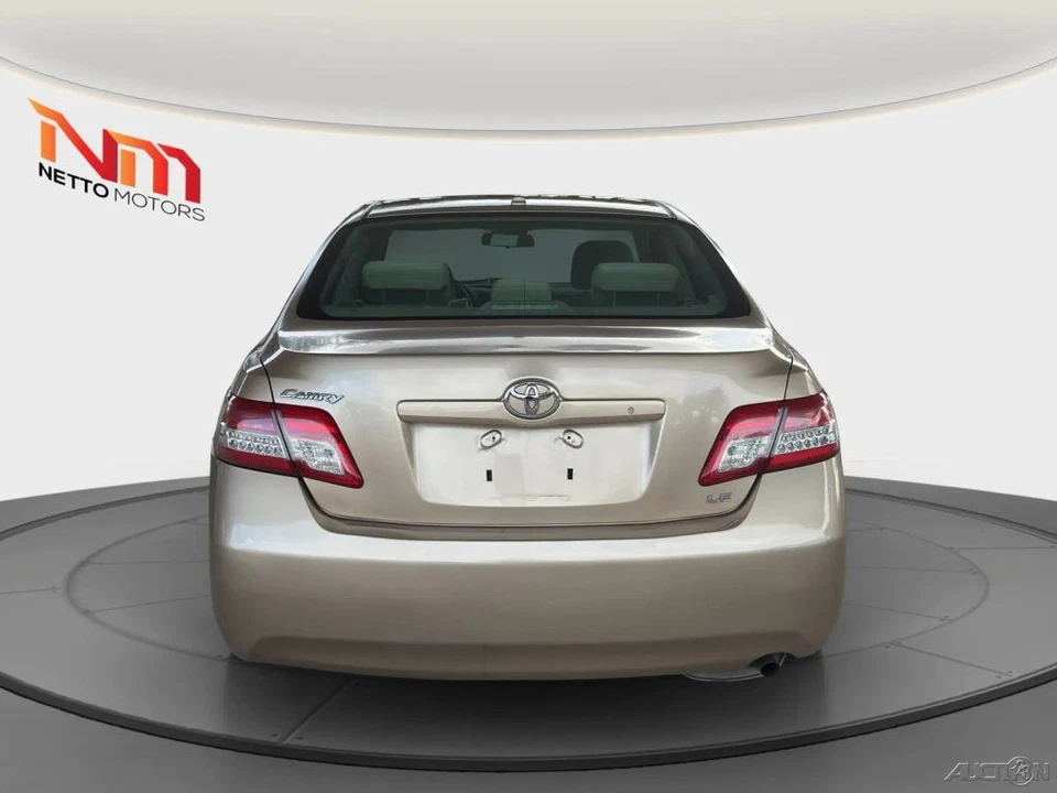 Toyota Camry LE 2010 sedán 4P Foto 4 de 4