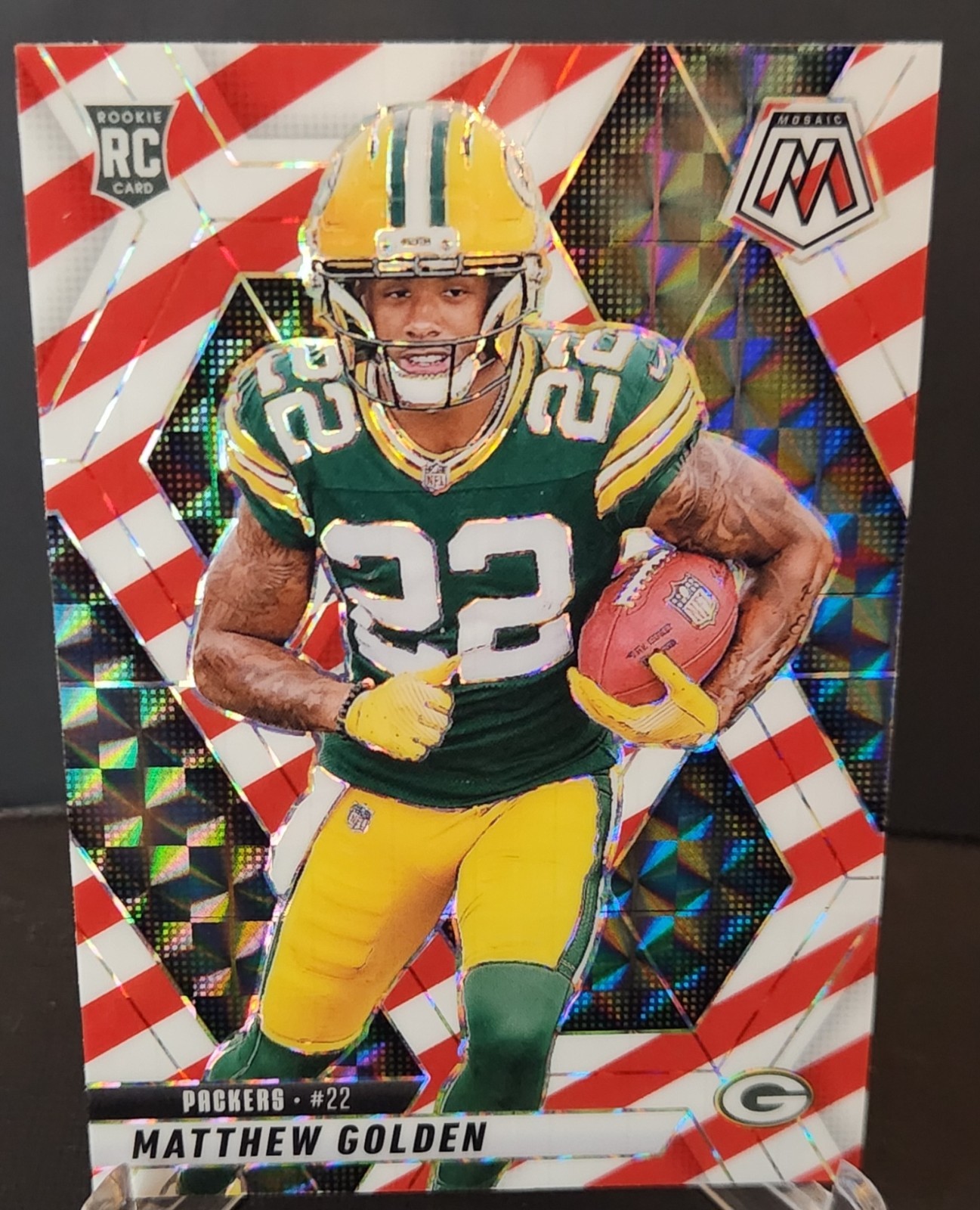 2025 Mosaic Matthew Golden Rookies RC Red and White Stripe Prizm #323 Packers