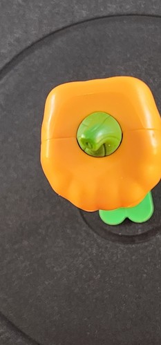 VINTAGE HALOWEEN JACK-O-LANTERN PEZ CANDY DISPENSER - Picture 7 of 9