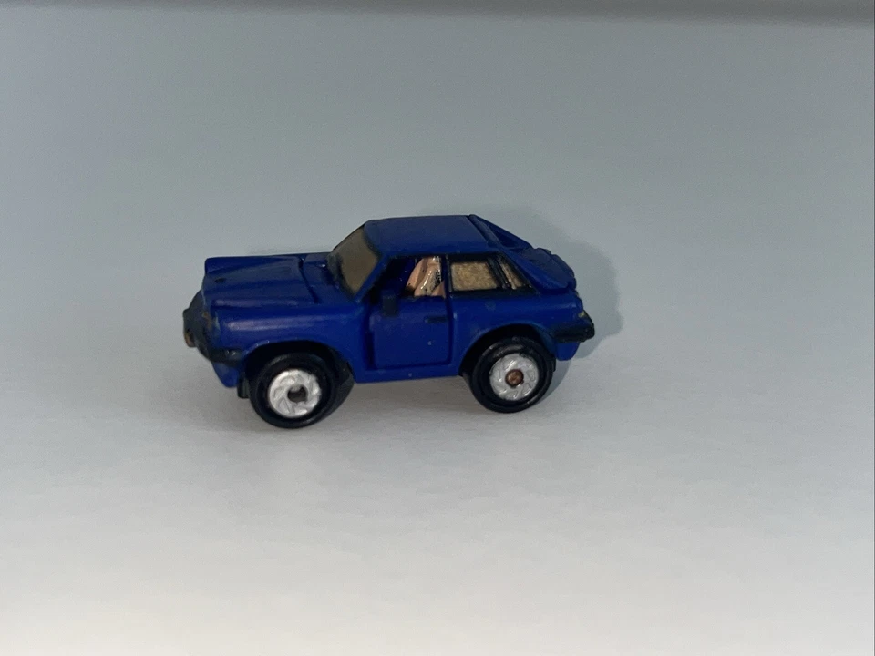 Vintage Micro Machines Deluxe Collection IX blue Jaguar XJS 1990 - Image 3 of 4