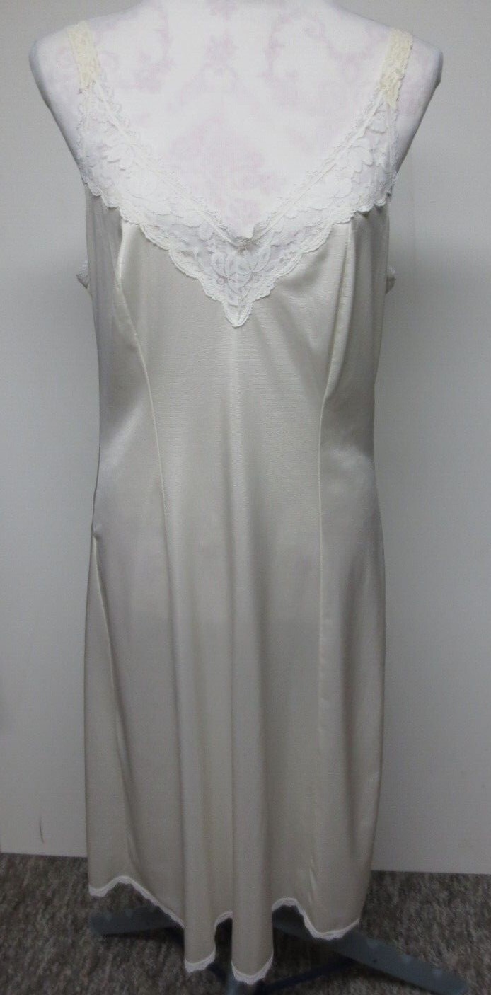 Maidenform Something Special Full Length Off Whit… - image 1