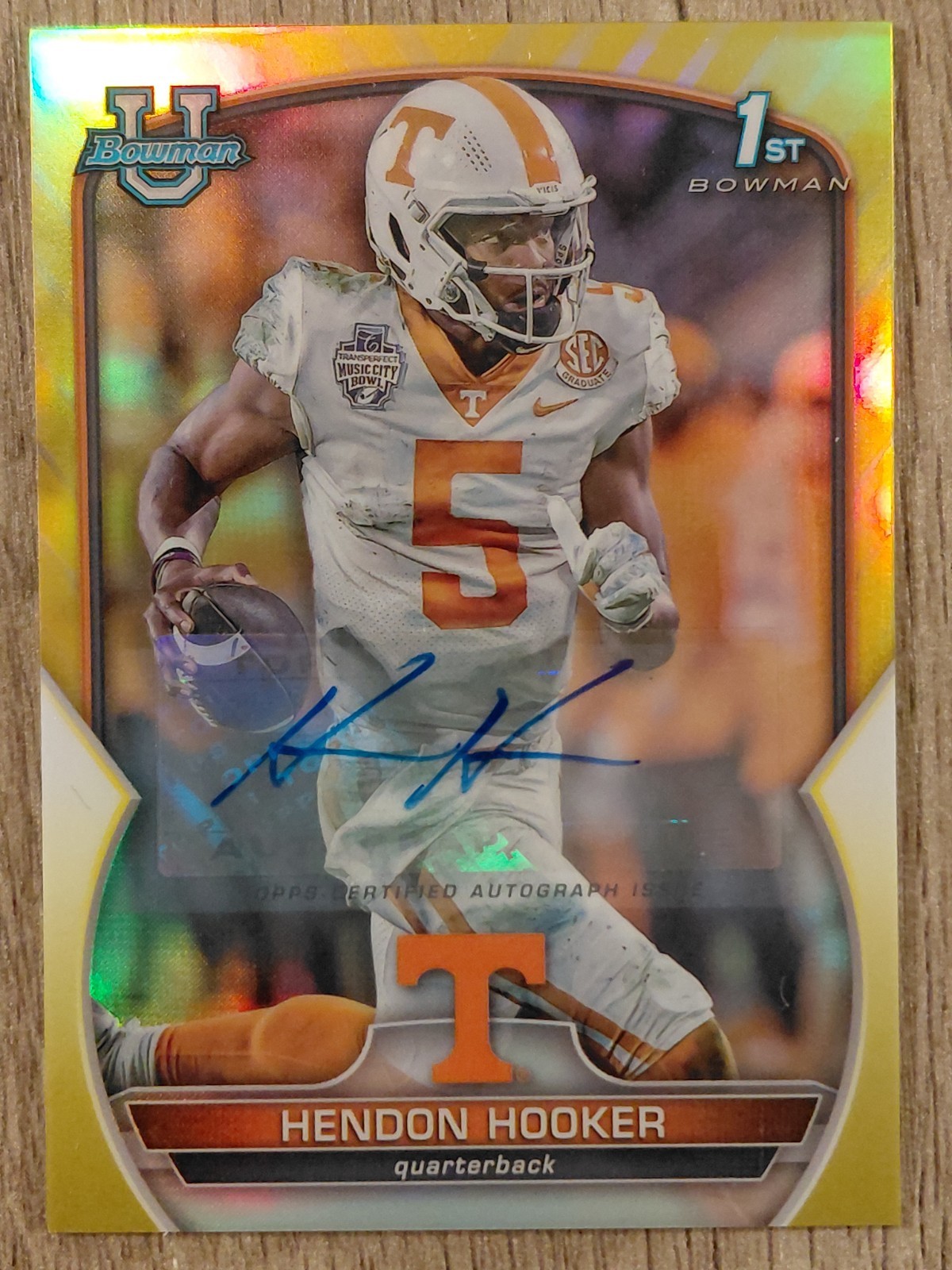 2022 Bowman Chrome University Hendon Hooker #21 Yellow Refractor Auto /75