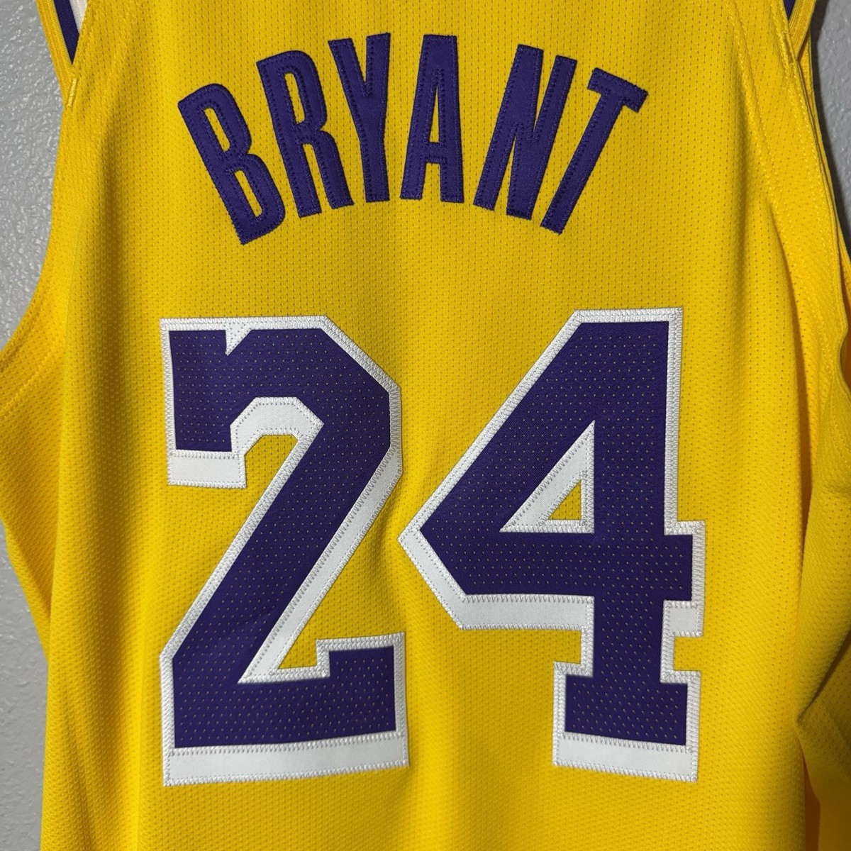 Kobe Bryant #24 Los Angeles Lakers Nike Authentic Gold Jersey Size
