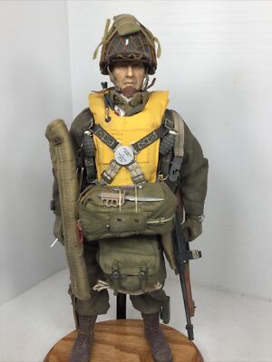 1/6 CUSTOM DRAGON US 101ST AIRBORNE PARATROOPER LT PARACHUTE