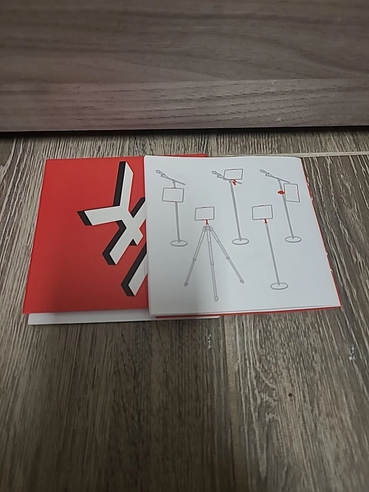 IK Multimedia iKlip3 for iPad or Tablet with Mic Stand Adapter  - Image 3 of 4