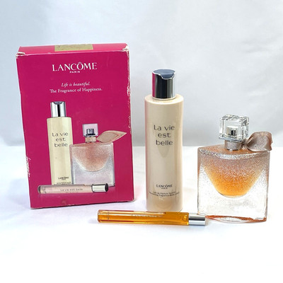 Lancome La Vie Est Belle 3 Pc Gift Set Eau de 6.7 oz Perfume Lotion Purse Spray