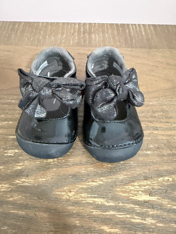 Stride Rite Toddler Sz 4 Black Patent Mary Jane Shoes With Bow Soft Motion 