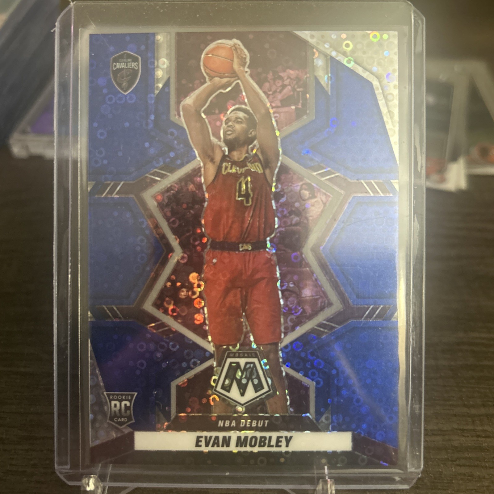 2021-22 Panini Mosaic NBA Debut Evan Mobley #263 Blue Fast Break Prizm /85 (RC)