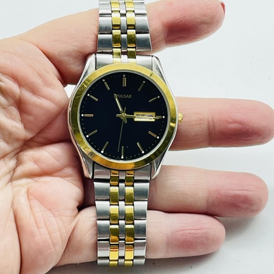 #ad Pulsar V733 X061 Mens Two Tone Stainless Steel Black Dial Day Date Quartz Watch $25.49