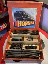 Hornby 0 Gauge Clockwork Train Set Tank Goods Set No 40