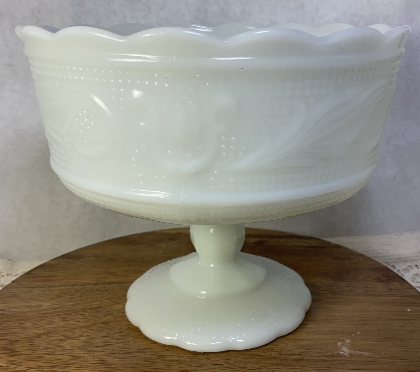 Vintage 1960s EO Brody M6000 Scalloped Edge Milk Glass Pedestal Bowl Mid Century Modern