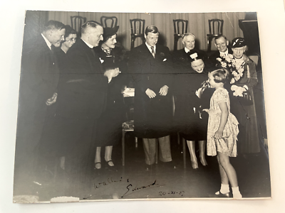 Edward VIII/Duke of Windsor Wallis Duchess of Windsor Signed