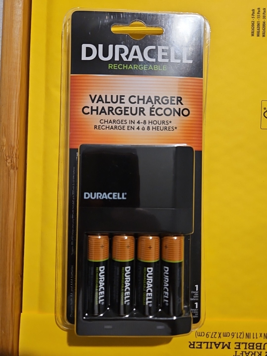 Duracell CEF14 NiMH Battery Value Charger with 4 AA Batteries