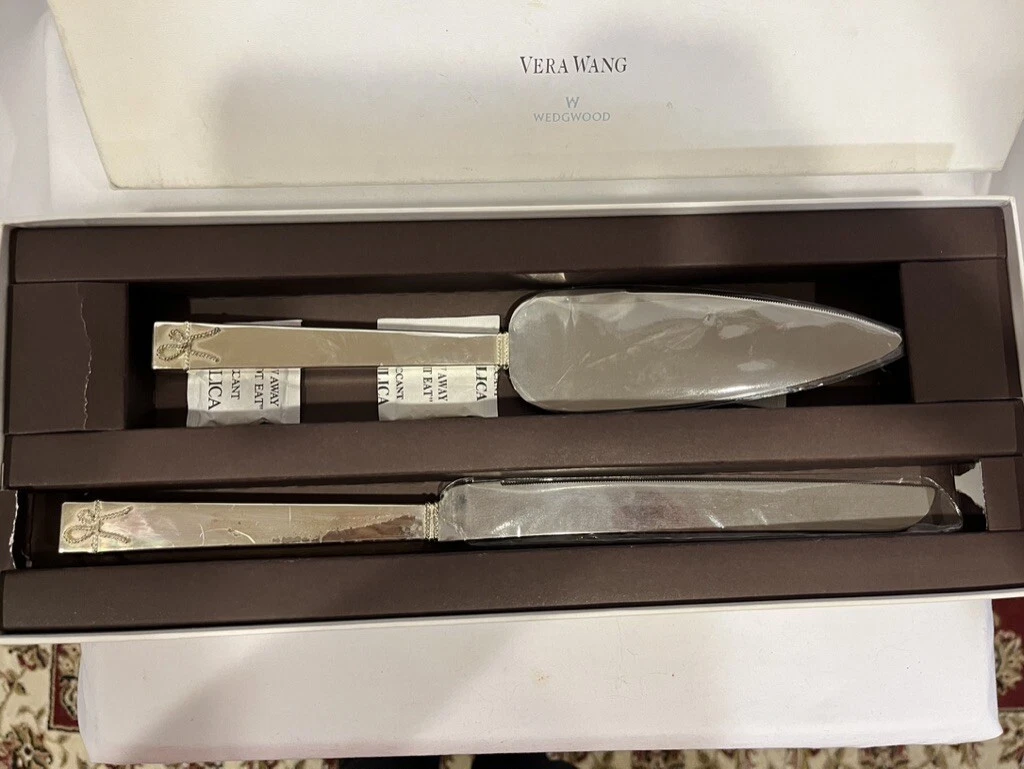 Vera wang cake cutting set sale