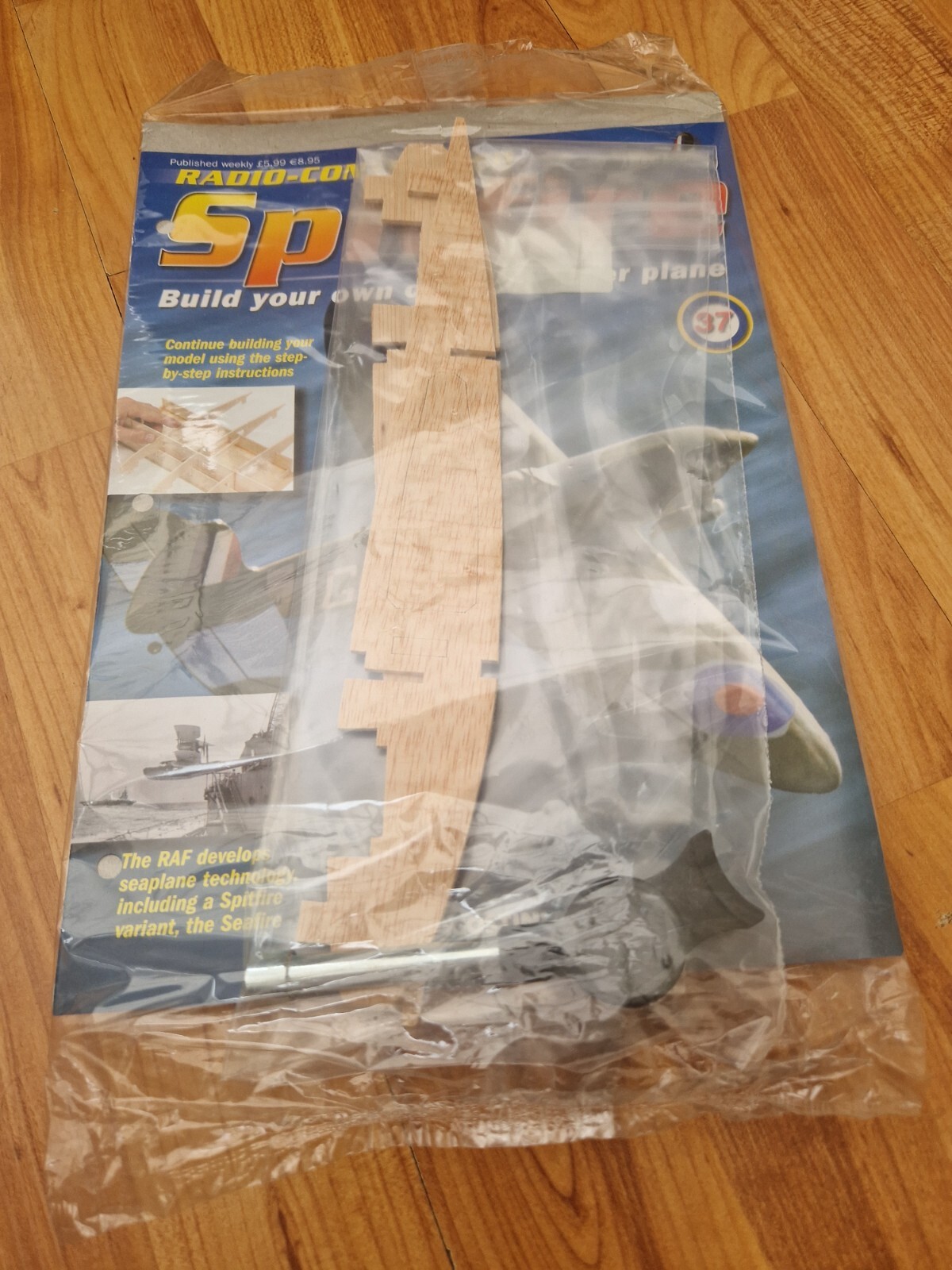 1/10 DEAGOSTINI ISSUE 37 BUILD YOUR OWN RC RADIO CONTROLLED SPITFIRE MODEL PLANE