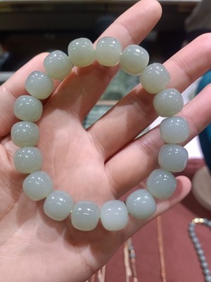 Certificate Hetian jade bracelet Very lustrous nephrite jade bracelets Jewelry