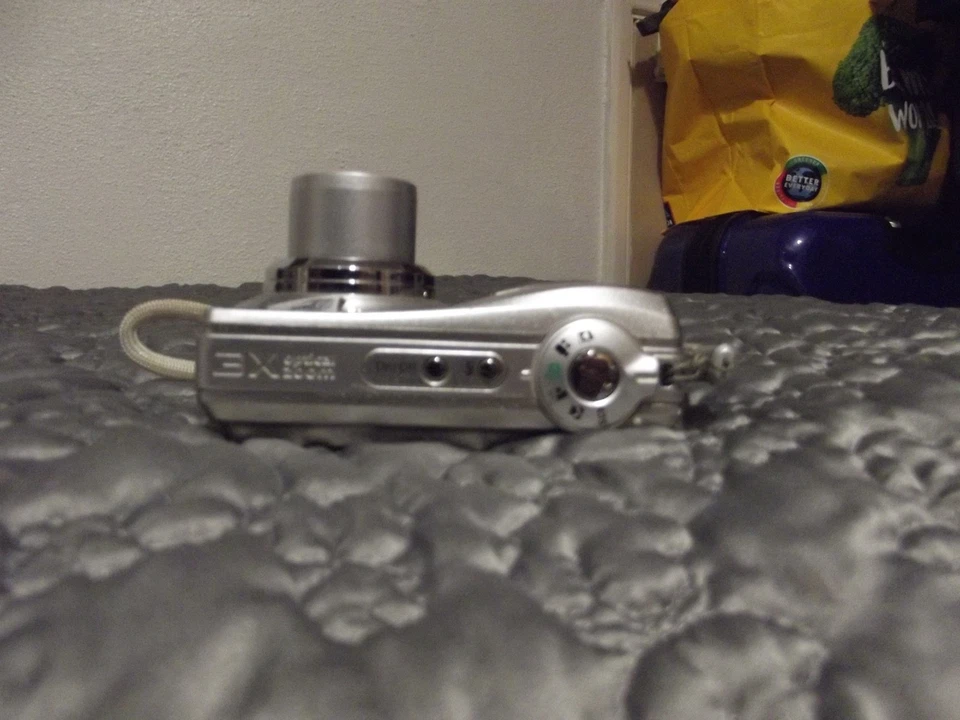 Kodak EasyShare C713 Digital Compact Camera - Image 4 of 4