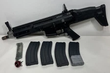 FN Herstal Belgium SCAR-L 6mm Airsoft Gas Blowback Rifle w 4 Magazines E201